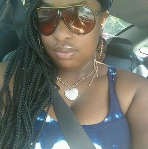 Meet your Posher, Tiffany